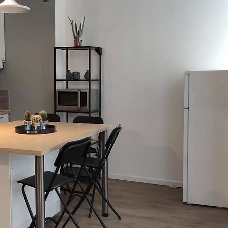 Ferienwohnung Logement 5 Personnes Proche Cv Et Parking Prive Saint-Etienne  Exterior foto
